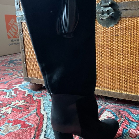 Aquatalia Size 5M Italian made suede stack heel boots - Picture 7 of 10